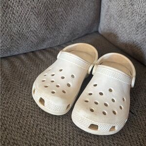 CROCS Kids White Vented Slip-On Clogs